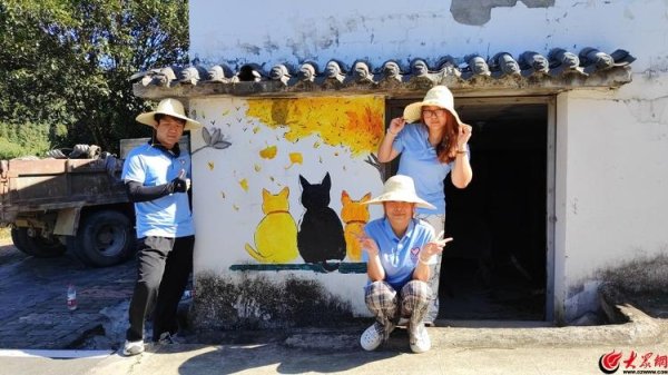 稳赢配资 青岛职业技术学院艺术学院“艺美乡村”社会实践队开展主题实践活动